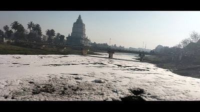 Layer of toxic foam floats on surface of Indrayani River in Pune