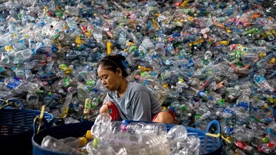 Thailand bans imports of plastic waste to curb toxic pollution