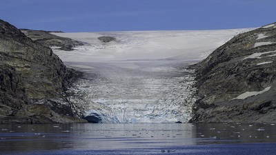 A single Antarctic heatwave or storm can noticeably raise the sea level