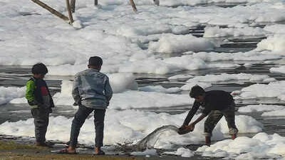 Dirty picture Make up fades frothing returns to Yamuna